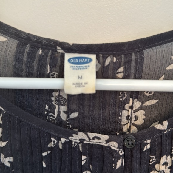 Old Navy‎ black sheer blouse - Picture 2 of 6